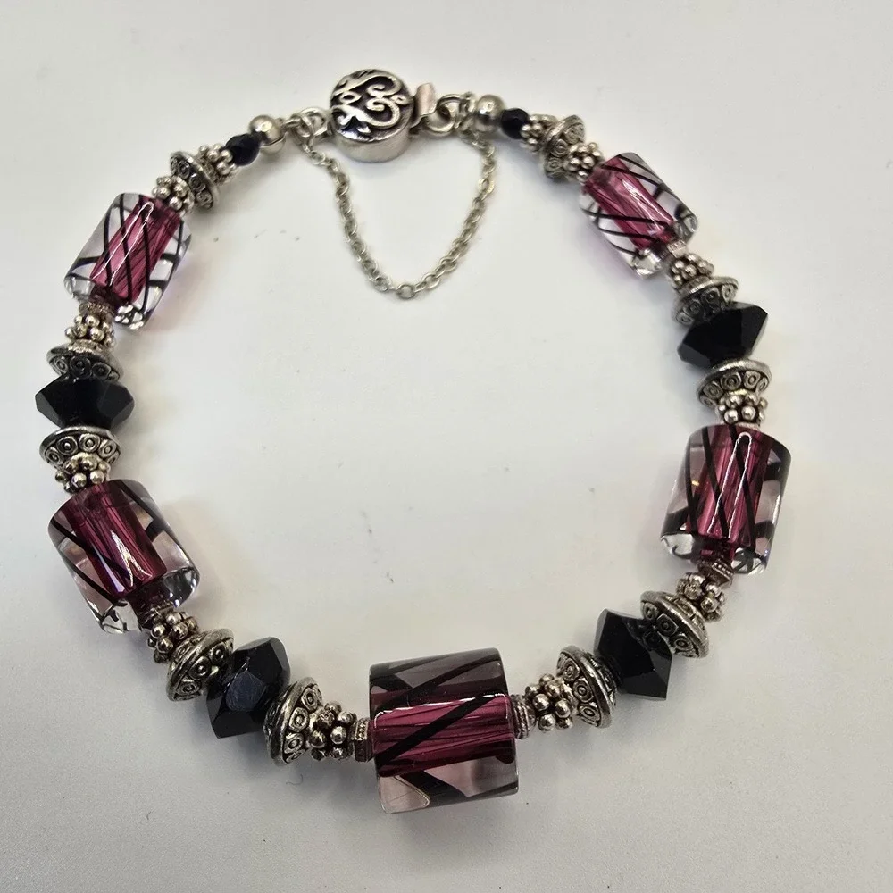 Purple Black Glass Bead Bracelet Silver Tone Toggle Clasp Artisan Style‎ 7.5